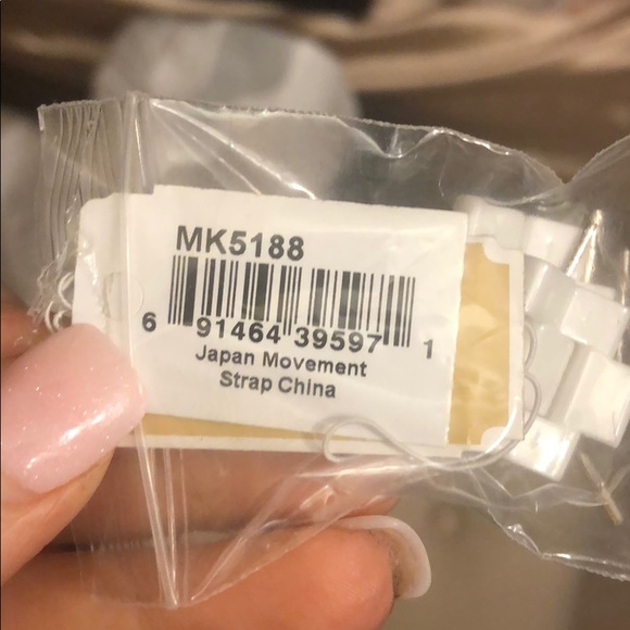Michael Kors Ceramic White Watch main image 4